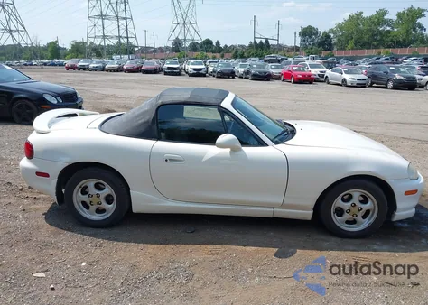 1999 Mazda Mx-5 Miata Leather Pkg/Popular Equipment Pkg/Sports Pkg/Touring Pkg z USA, uszkodzony, nr VIN JM1NB3535X0110704